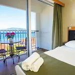 Hotel Aurasia Sea Side 3*