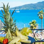 Aurasia Sea Side Hotel 3*