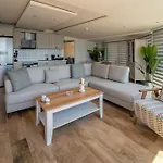 Aurasia Sea Side Μαρμαρίς