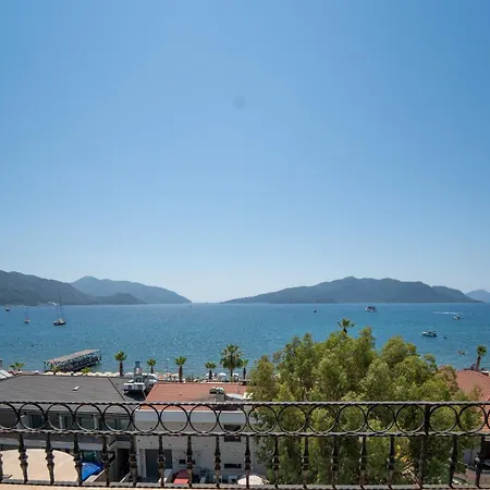 Hotel Aurasia Sea Side 3*