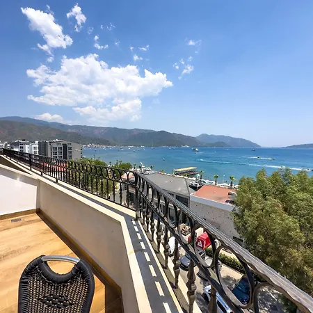 Aurasia Sea Side مرمريس