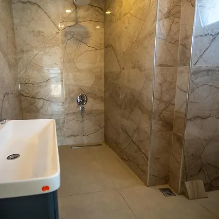 Aurasia Sea Side فندق 3*