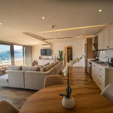 Aurasia Sea Side فندق مرمريس