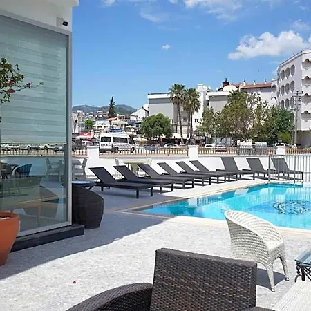 فندق Aurasia Sea Side 3*