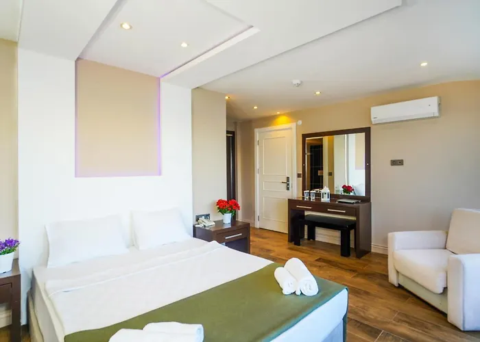 Aurasia Sea Side 3* מרמריס