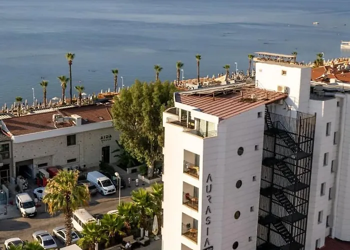 Aurasia Sea Side מלון 3*